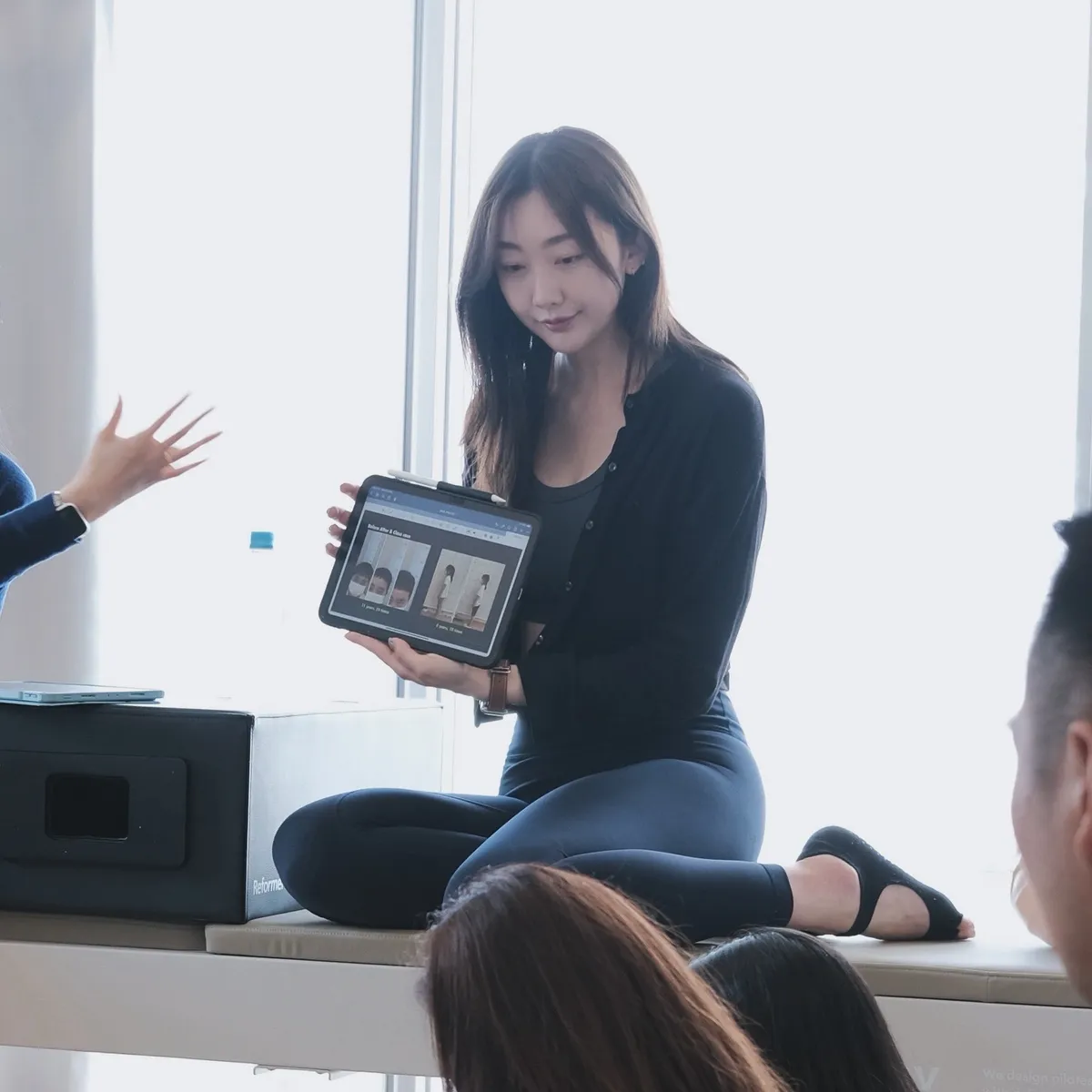 사무직을 위한 필라테스: 하루 8시간 앉아 있는 몸을 되살리는 법